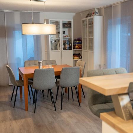 #1 Modernes Zimmer Mit Pool Und Garten เมมมิงเงน ภายนอก รูปภาพ
