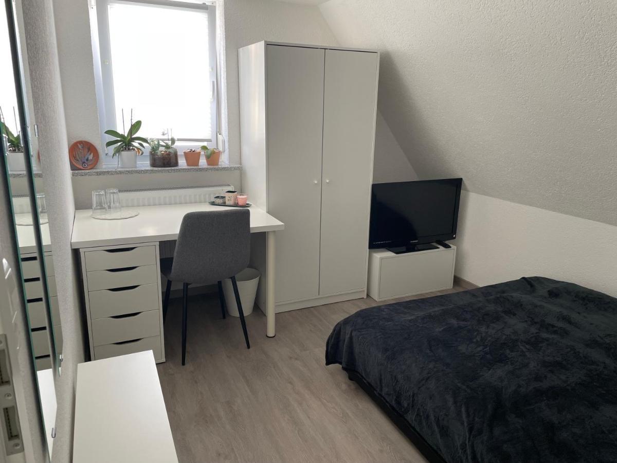 #1 Modernes Zimmer Mit Pool Und Garten เมมมิงเงน ภายนอก รูปภาพ