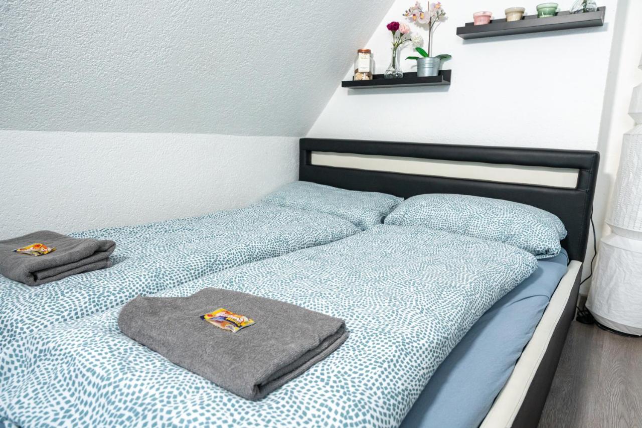 #1 Modernes Zimmer Mit Pool Und Garten เมมมิงเงน ภายนอก รูปภาพ