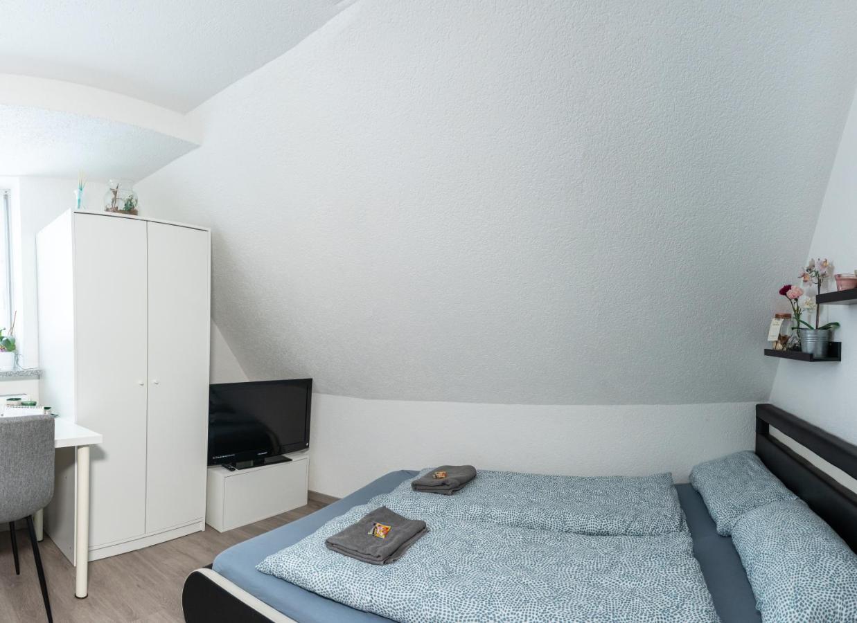 #1 Modernes Zimmer Mit Pool Und Garten เมมมิงเงน ภายนอก รูปภาพ