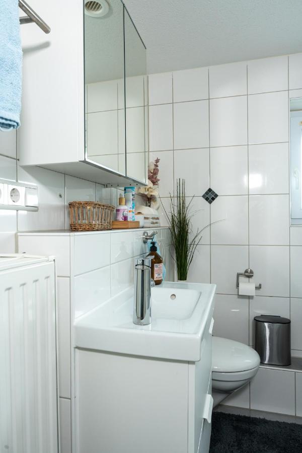 #1 Modernes Zimmer Mit Pool Und Garten เมมมิงเงน ภายนอก รูปภาพ