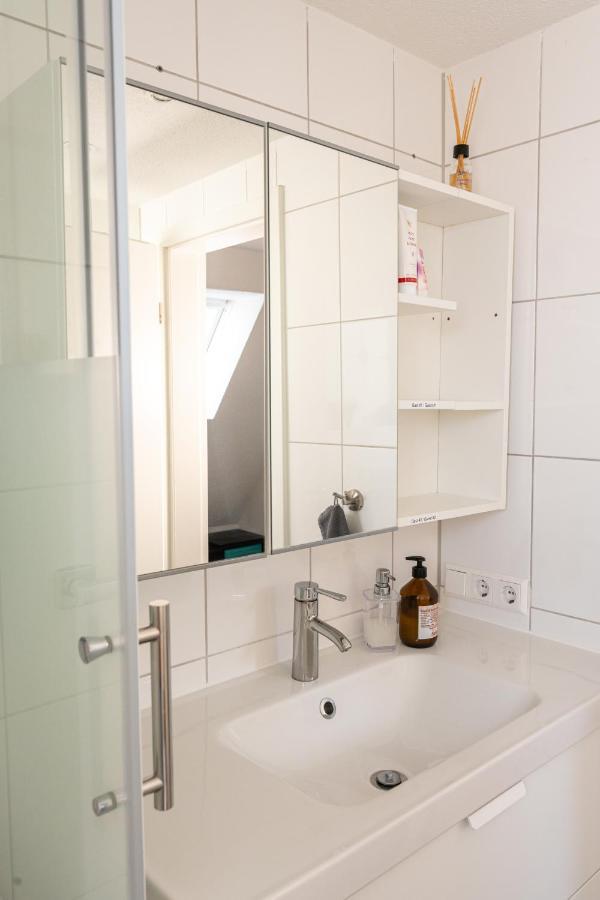 #1 Modernes Zimmer Mit Pool Und Garten เมมมิงเงน ภายนอก รูปภาพ